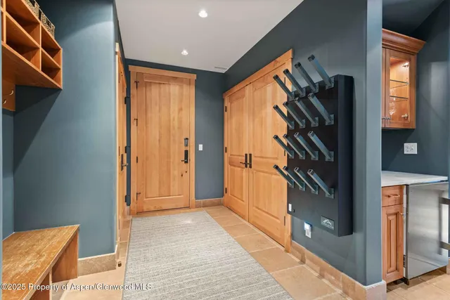 $1,170,000 | 425 Wood Road, Unit 58, Snowmass Village, CO 81615