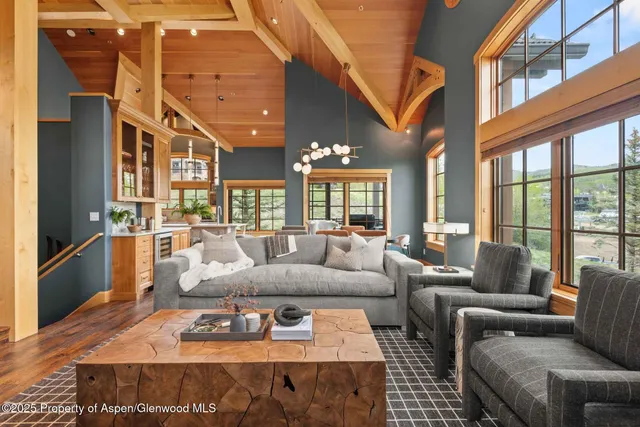 $1,170,000 | 425 Wood Road, Unit 58, Snowmass Village, CO 81615