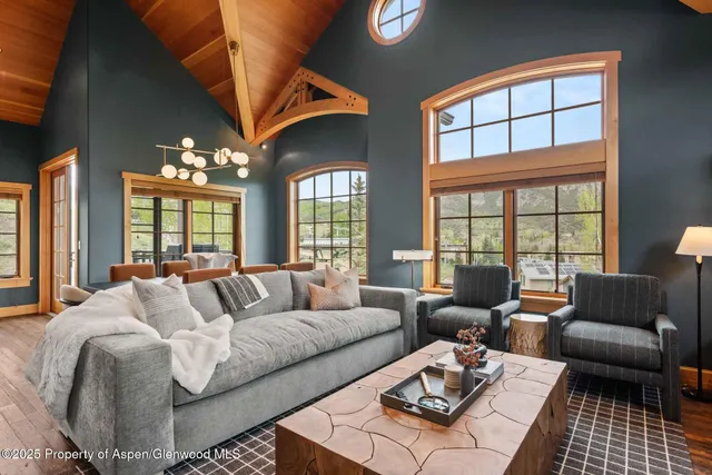 $1,170,000 | 425 Wood Road, Unit 58, Snowmass Village, CO 81615