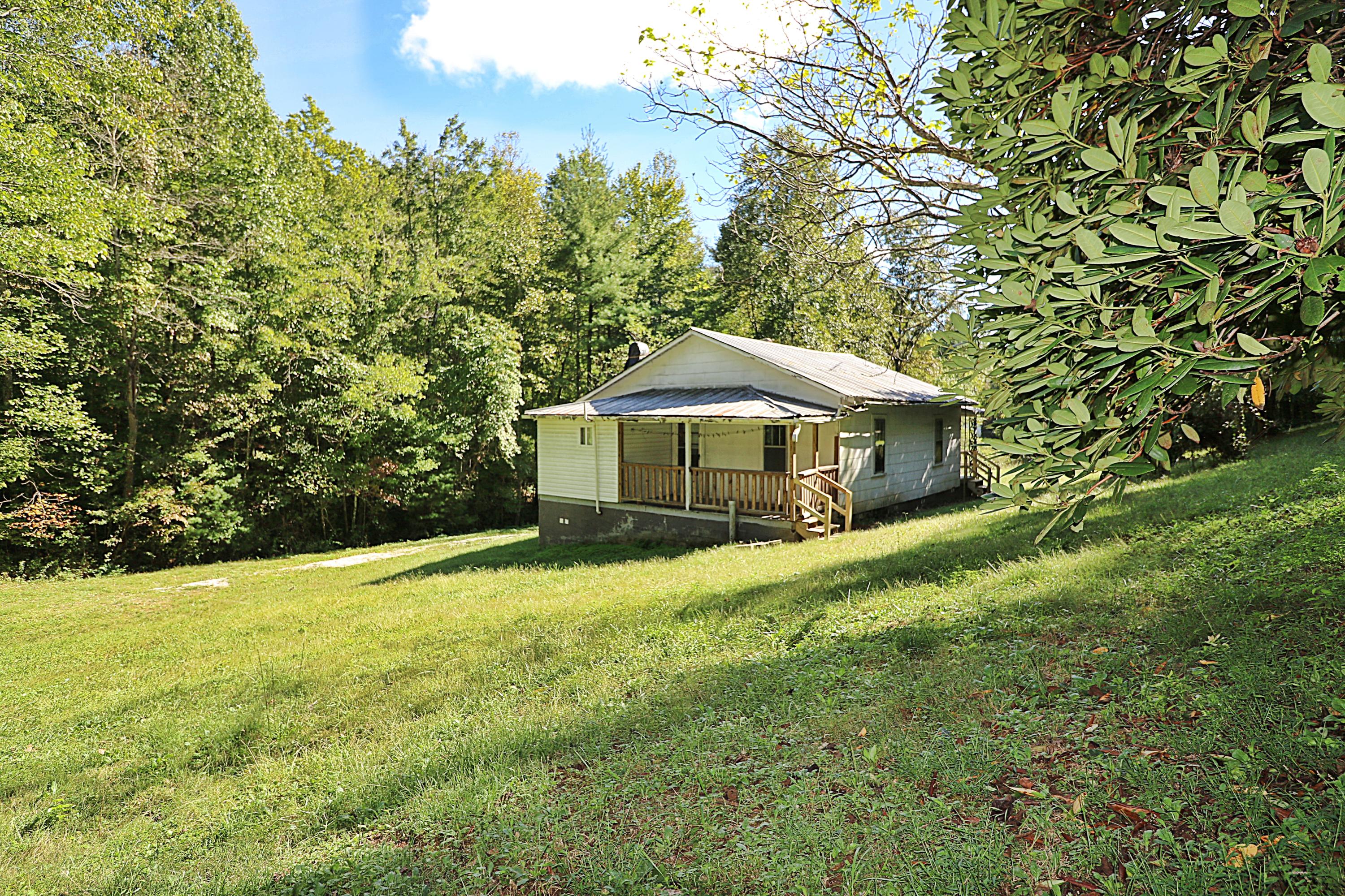 1669 Paint Rock Road Oneida, TN 37841 - Photo 25 of 25 094A7405