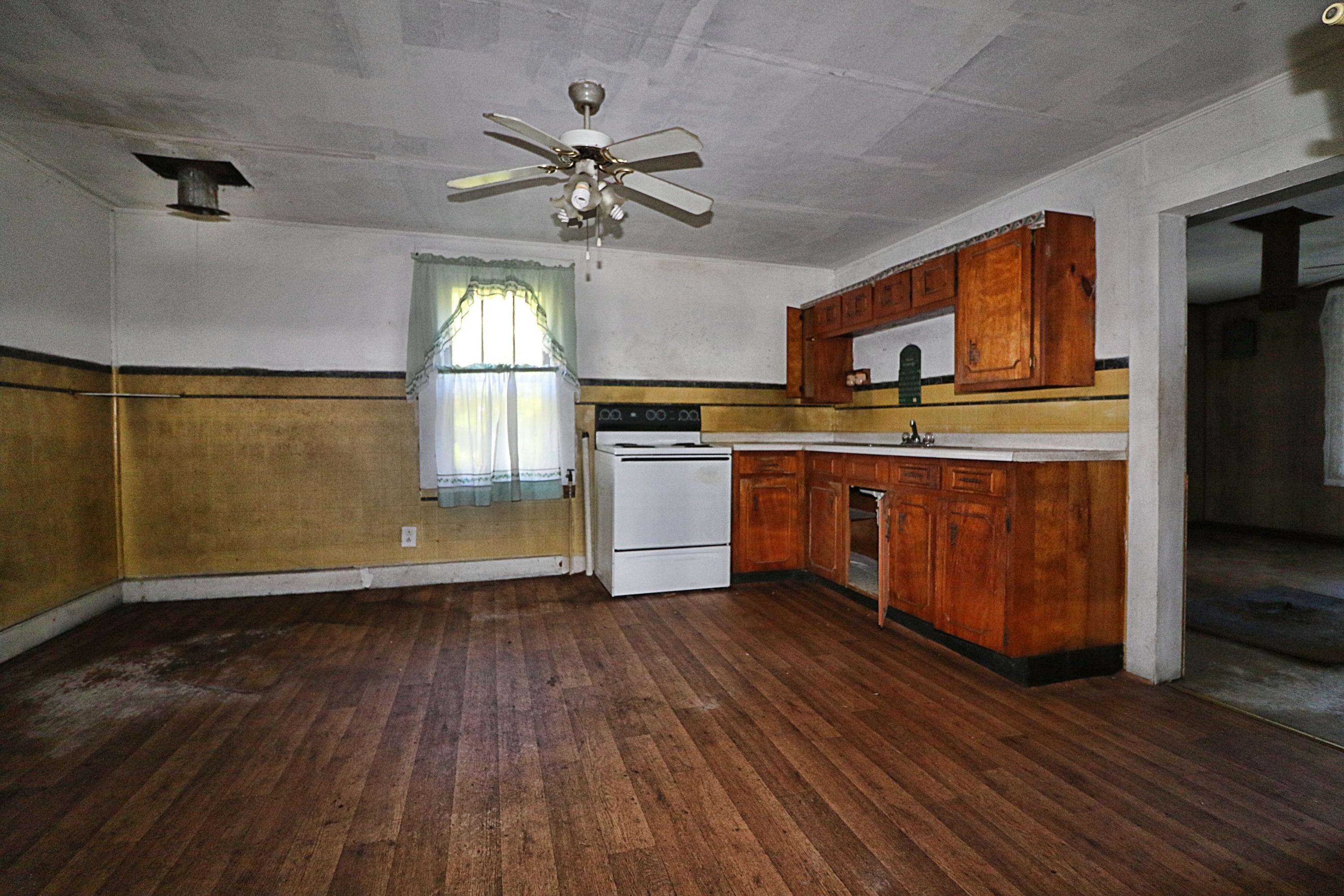 1669 Paint Rock Road Oneida, TN 37841 - Photo 7 of 25 094A7650