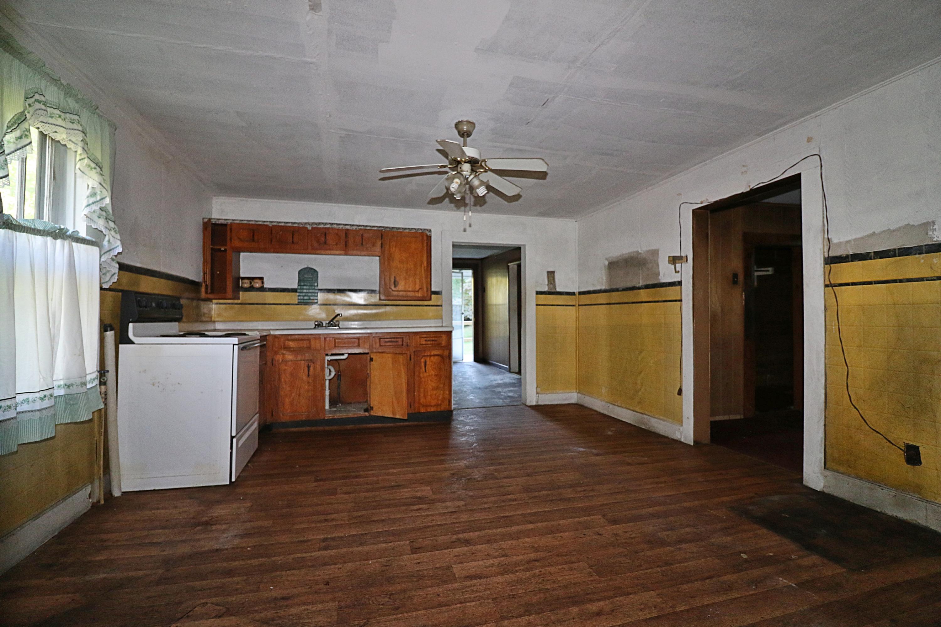 1669 Paint Rock Road Oneida, TN 37841 - Photo 8 of 25 094A7652