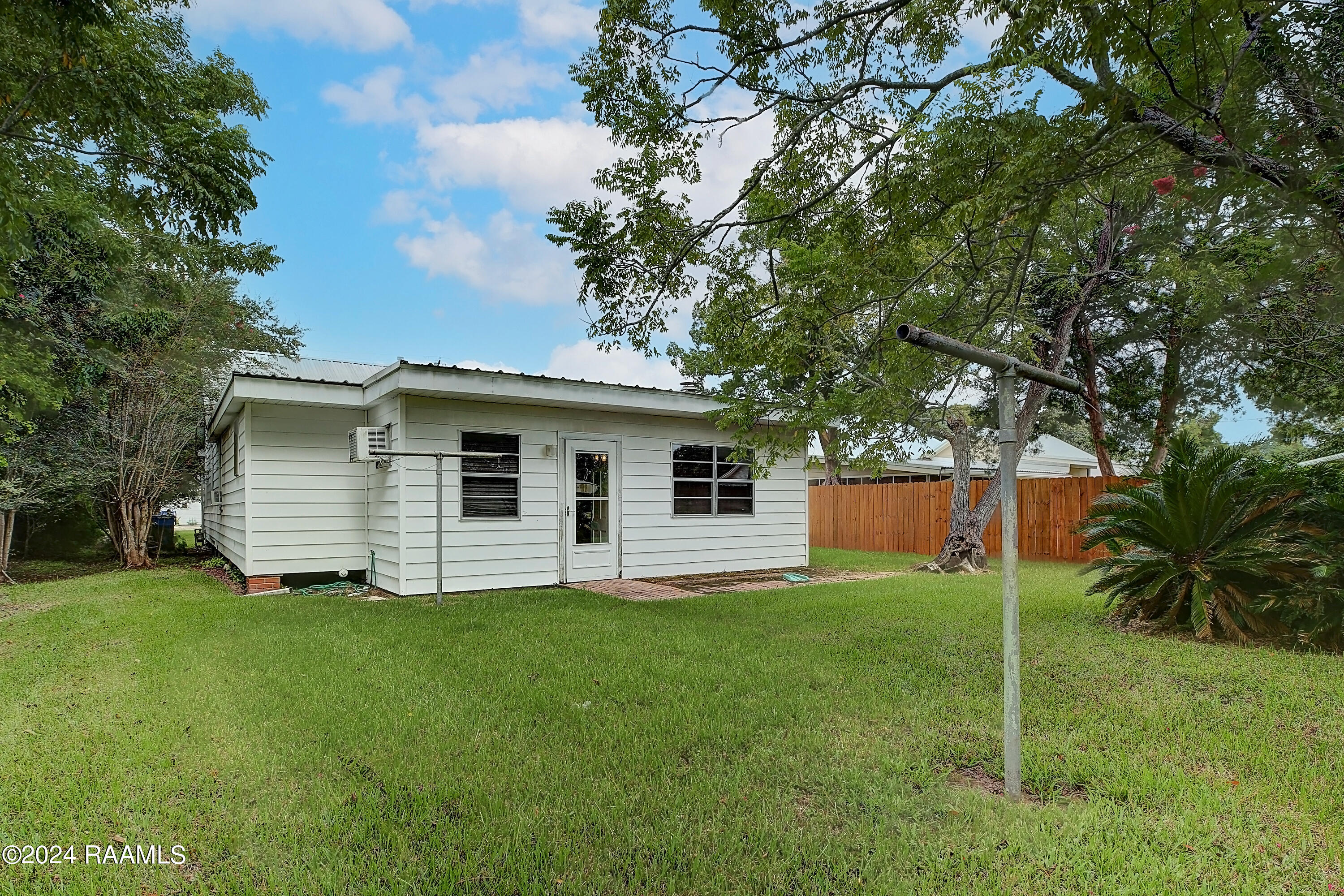 1408 Thomas Street Franklin, LA 70538 - Photo 5 of 20 1408Thomas-18