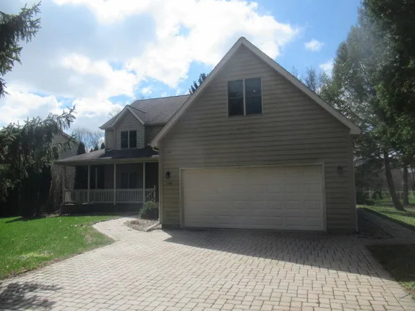 $385,000 | 116 Tammy Lane, Somonauk, IL 60552