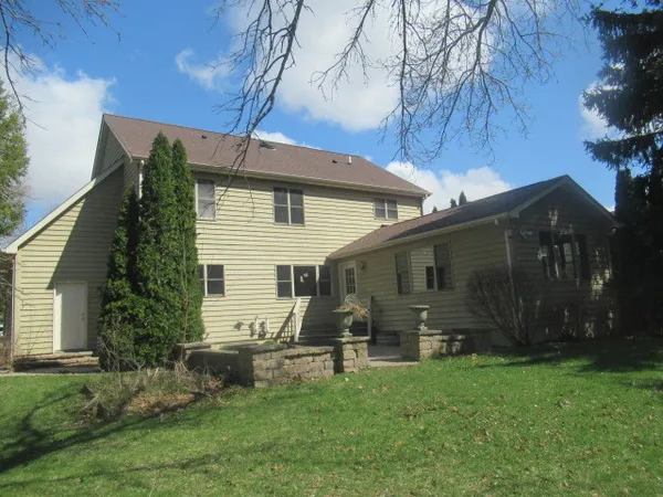 $385,000 | 116 Tammy Lane, Somonauk, IL 60552