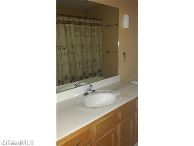 8609 Haw River Road Oak Ridge, NC 27310 - Photo 10 of 15 Bath.