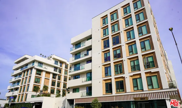 $4,291 | 10375 West Washington Boulevard, Unit 605, Culver City, CA 90232