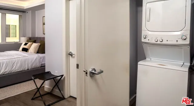 $4,216 | 10375 West Washington Boulevard, Unit 605, Culver City, CA 90232