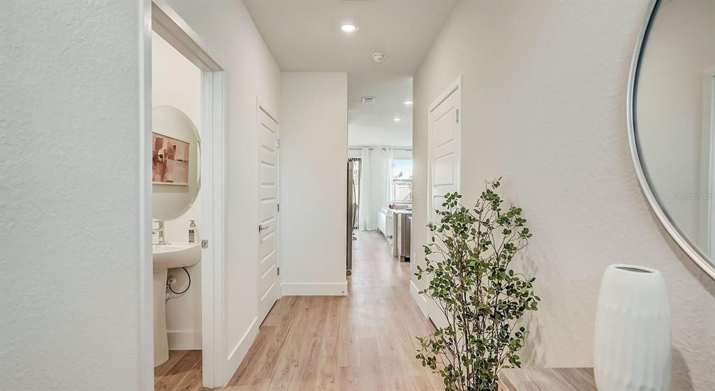 8044 Gulfstream Court, Unit OPAL Lakewood Ranch, FL 34202 - Photo 18 of 29