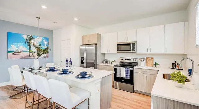 $3,560 | 8044 Gulfstream Court, Unit OPAL, Lakewood Ranch, FL 34202