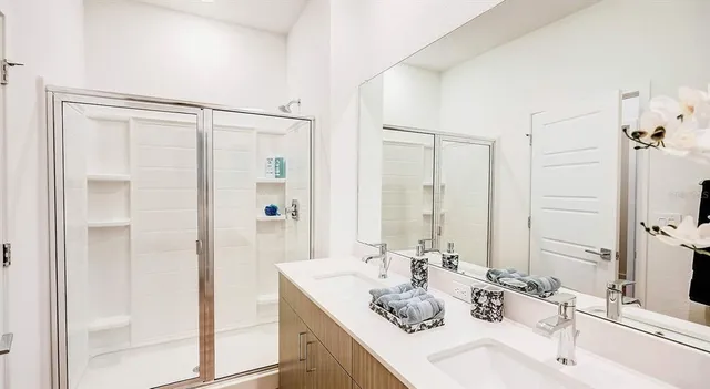 $3,560 | 8044 Gulfstream Court, Unit OPAL, Lakewood Ranch, FL 34202