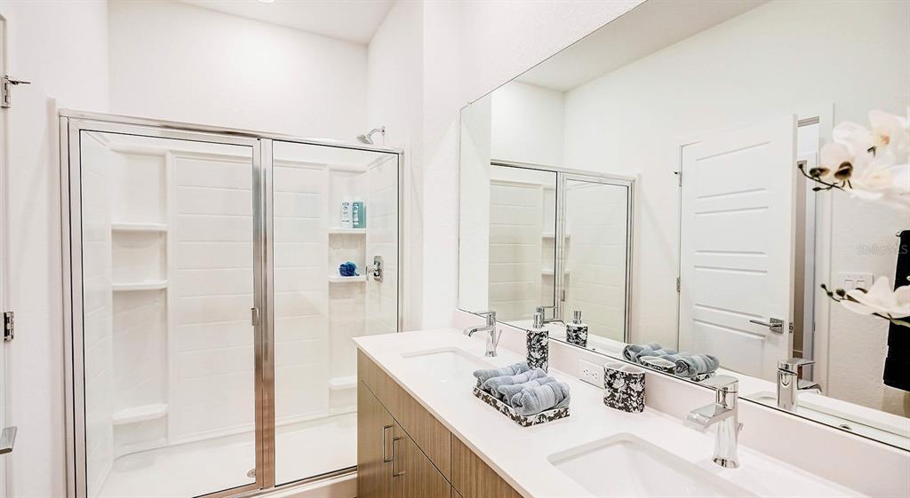 8044 Gulfstream Court, Unit OPAL Lakewood Ranch, FL 34202 - Photo 7 of 29