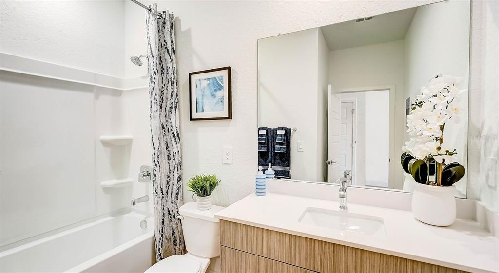 8044 Gulfstream Court, Unit OPAL Lakewood Ranch, FL 34202 - Photo 10 of 29