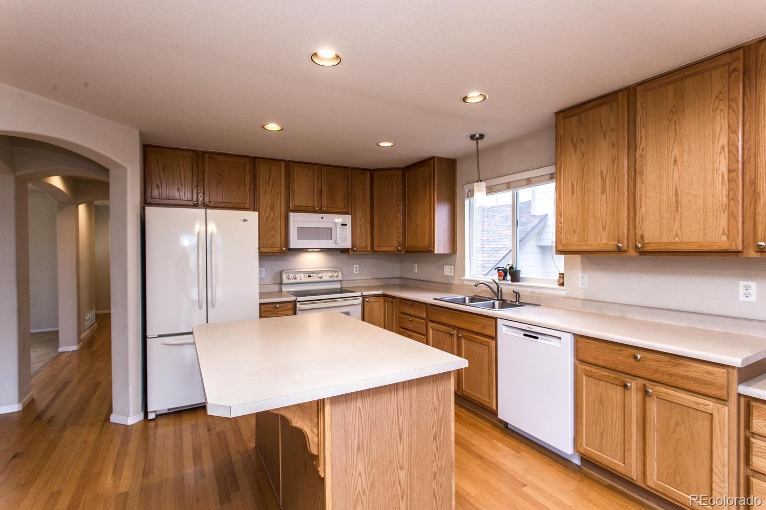 10242 Rustic Redwood Way Highlands Ranch, CO 80126 - Photo 13 of 35