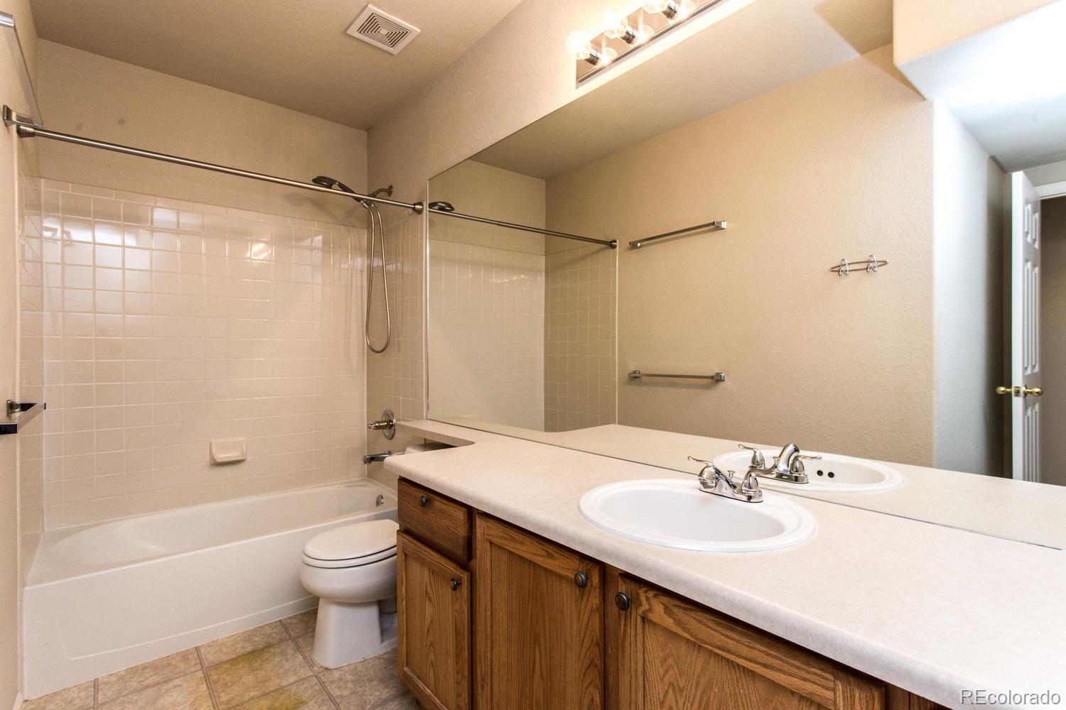 10242 Rustic Redwood Way Highlands Ranch, CO 80126 - Photo 28 of 35
