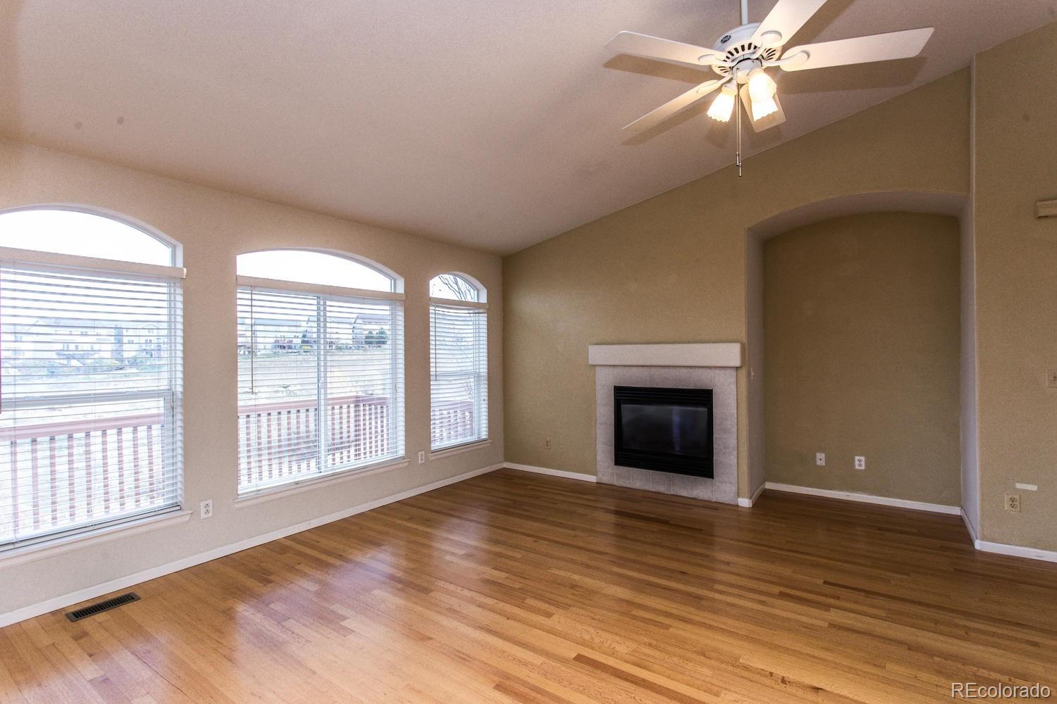 10242 Rustic Redwood Way Highlands Ranch, CO 80126 - Photo 8 of 35