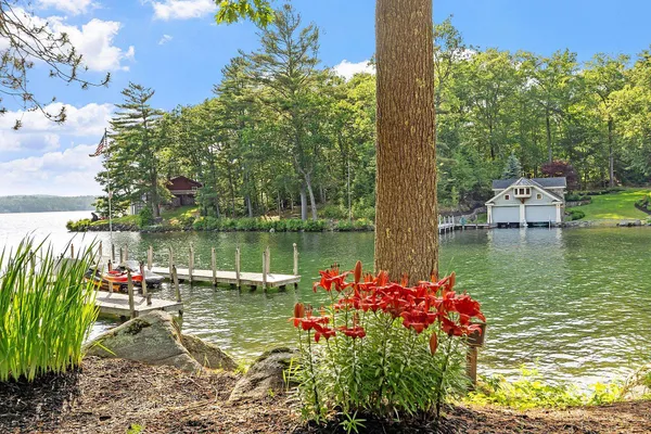 $12,950,000 | 36 Tiger Trail, Meredith, NH 03254