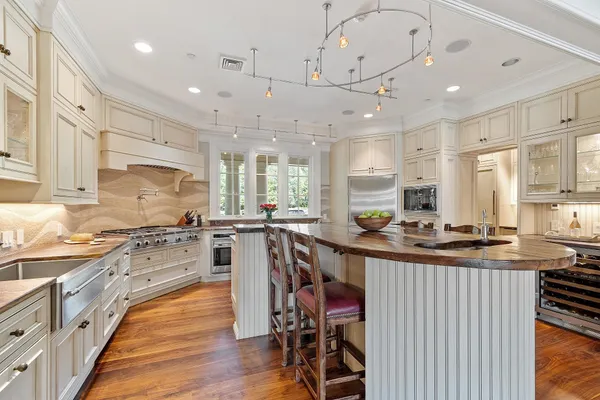 $12,950,000 | 36 Tiger Trail, Meredith, NH 03254
