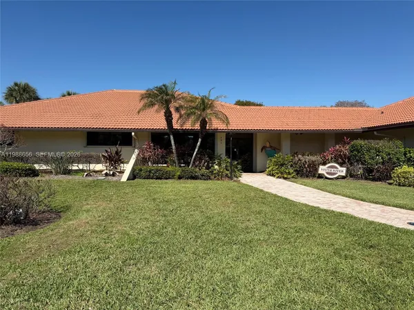 $1,500 | 301 Southwest South River Drive, Unit 104, Stuart, FL 34997