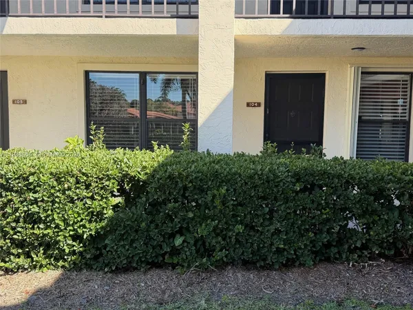$1,500 | 301 Southwest South River Drive, Unit 104, Stuart, FL 34997