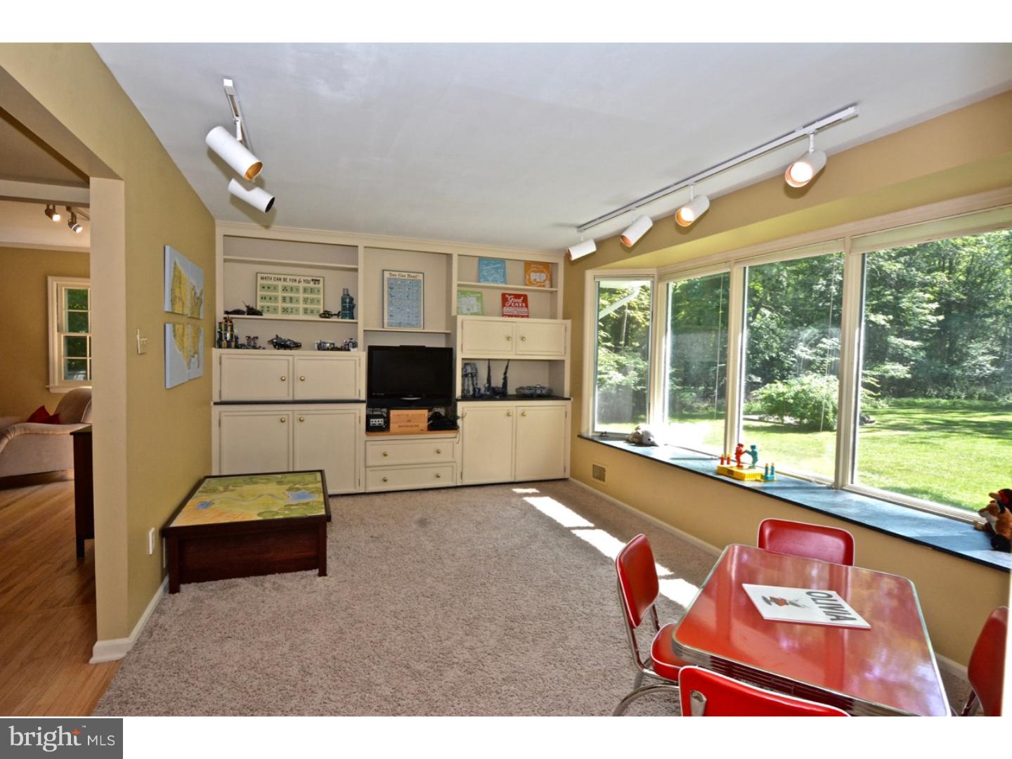 885 Cherry Hill Road Princeton, NJ 08540 - Photo 11 of 25 Gallery Image 11