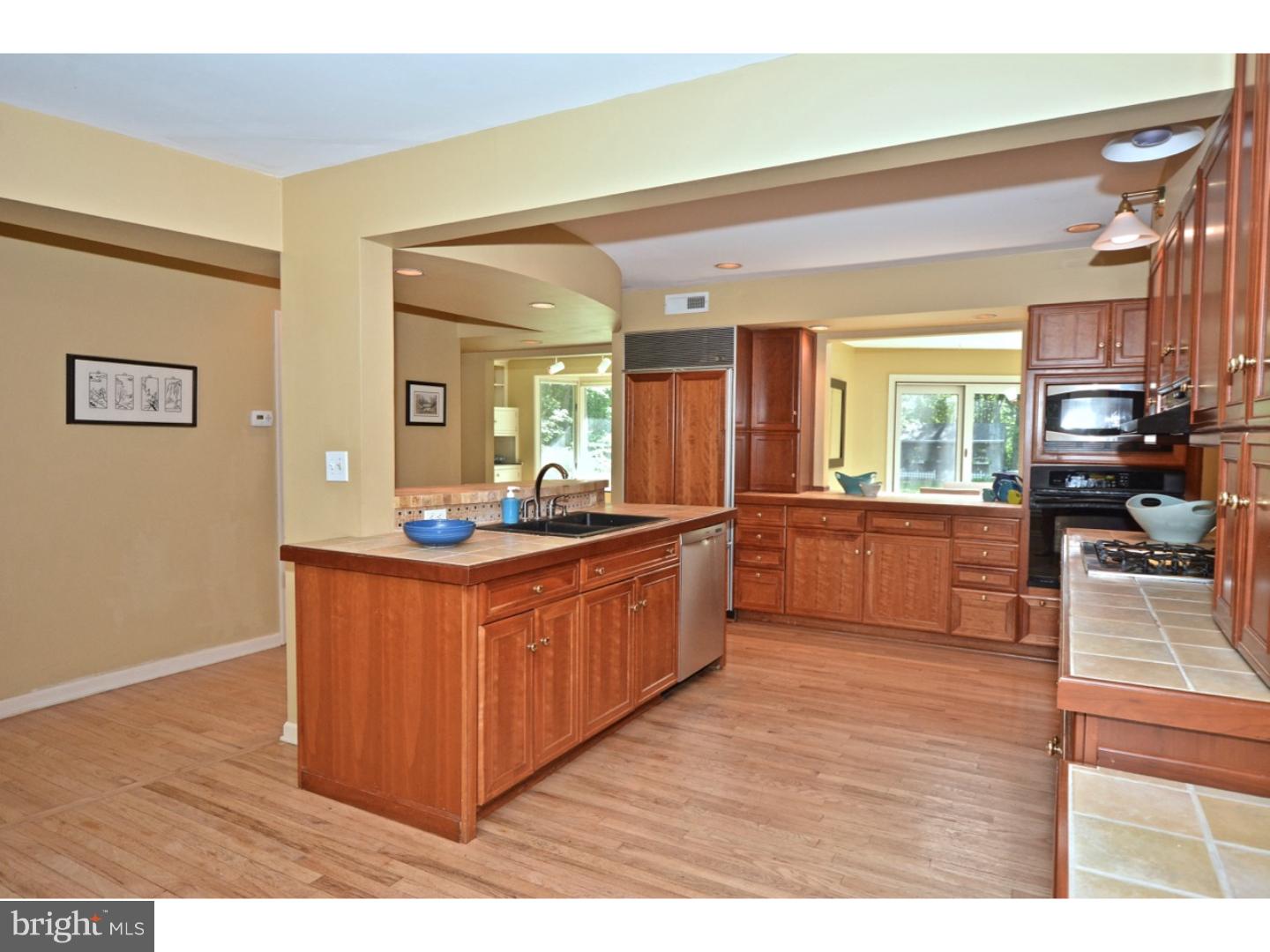 885 Cherry Hill Road Princeton, NJ 08540 - Photo 10 of 25 Gallery Image 10