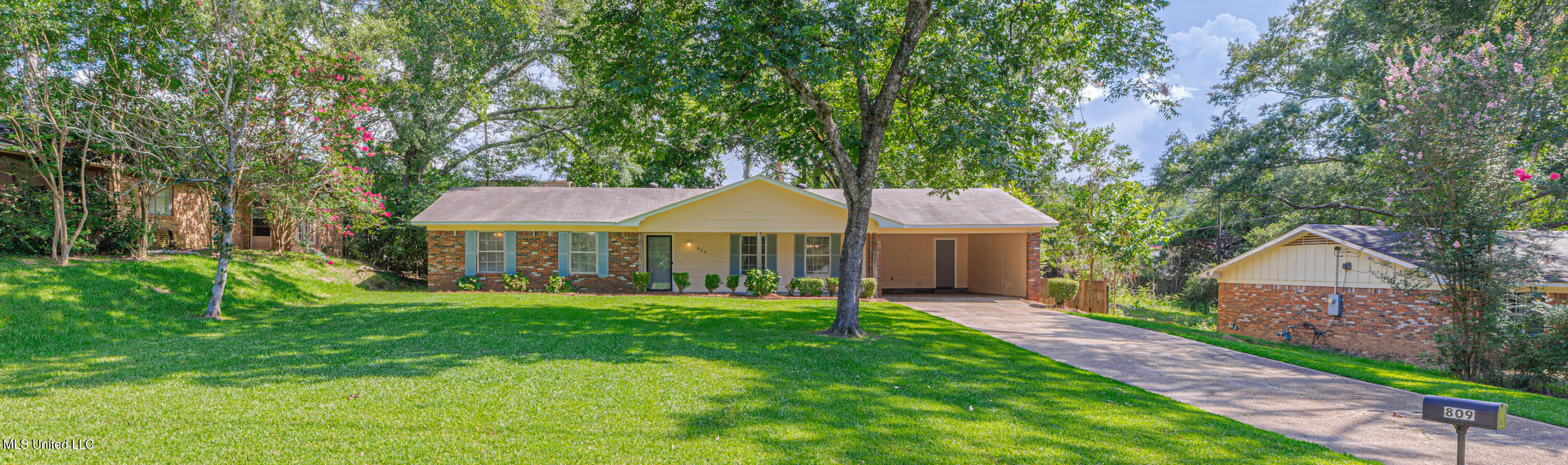 809 Normandy Drive Clinton, MS 39056 - Photo 1 of 38 1R4A1589
