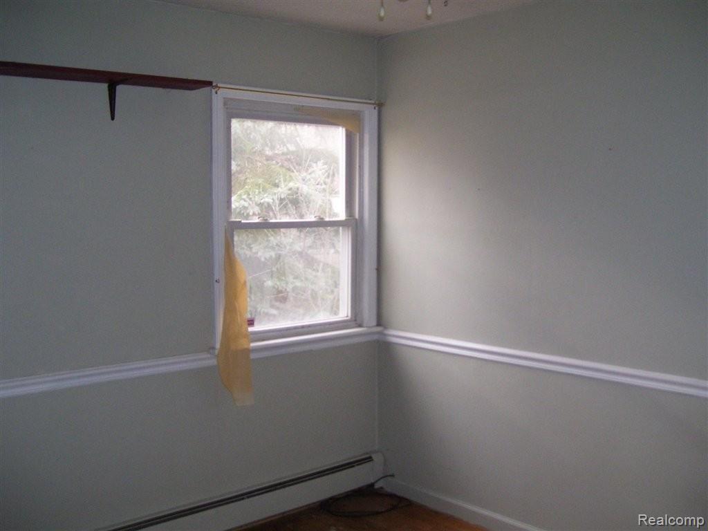 1495 Baker Road Dexter, MI 48130 - Photo 5 of 6 38026043 Bed.jpg