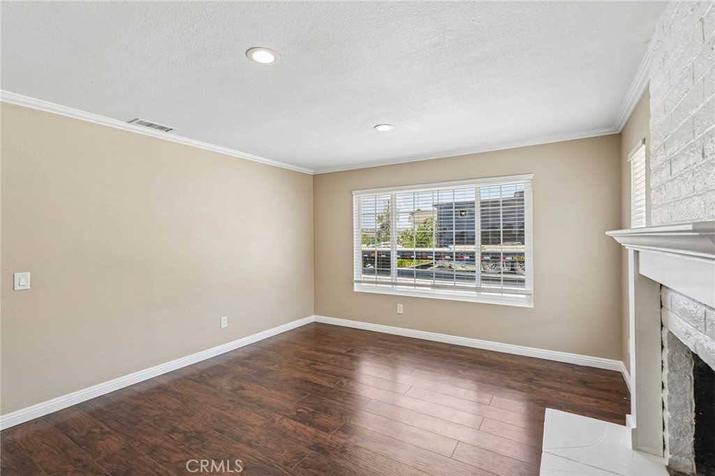 14342 Laurel Drive Riverside, CA 92503 - Photo 6 of 45 Gallery Image 6