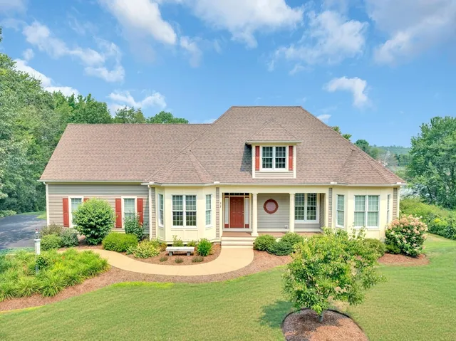 $1,165,000 | 11 Miscoe Hill Road, Mendon, MA 01756