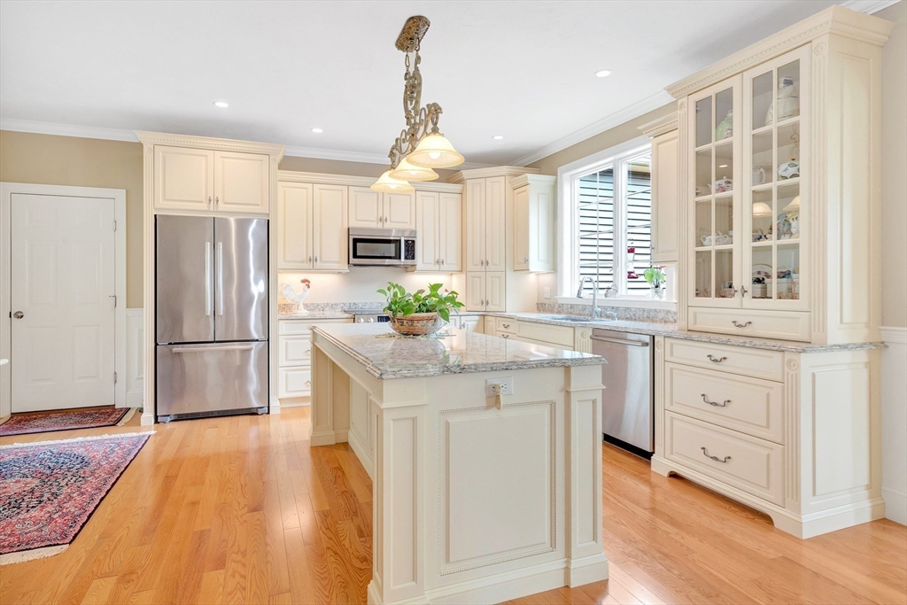 11 Miscoe Hill Road Mendon, MA 01756 - Photo 13 of 40