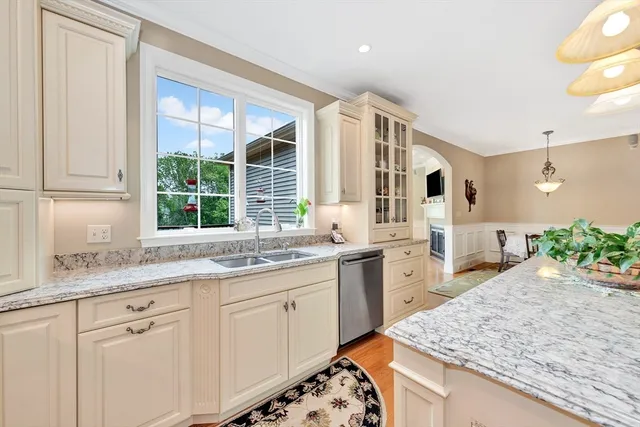 $1,165,000 | 11 Miscoe Hill Road, Mendon, MA 01756