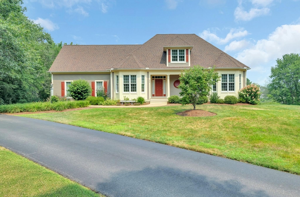 11 Miscoe Hill Road Mendon, MA 01756 - Photo 2 of 40