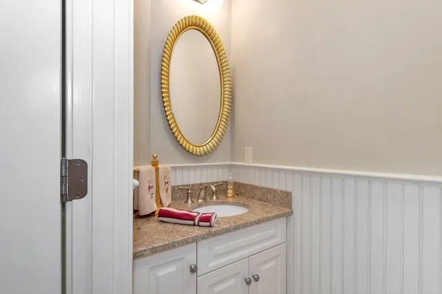 $1,165,000 | 11 Miscoe Hill Road, Mendon, MA 01756