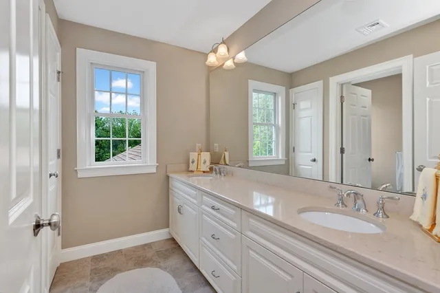 $1,165,000 | 11 Miscoe Hill Road, Mendon, MA 01756