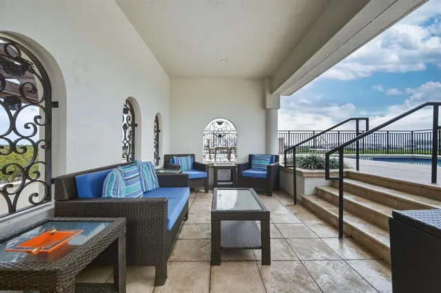 $1,199,000 | 1121 Madruga Avenue, Unit 201, Coral Gables, FL 33146