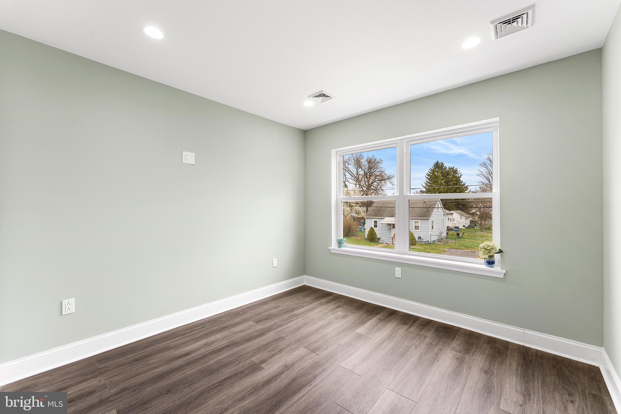 1006 3rd Avenue Croydon, PA 19021 - Photo 33 of 44