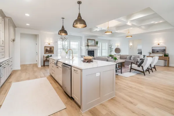 $750,000 | 11925 West 39th St/ Macarthur Wichita Ks 67215, Wichita, KS 67215