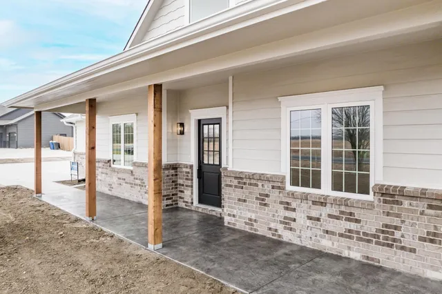 $750,000 | 11925 West 39th St/ Macarthur Wichita Ks 67215, Wichita, KS 67215