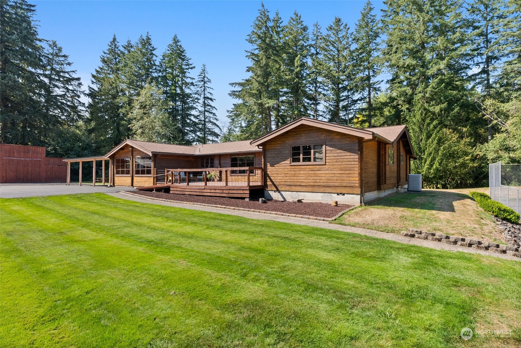 1028 King Road Winlock, WA 98596 - Photo 9 of 38 a front view of a house with garden