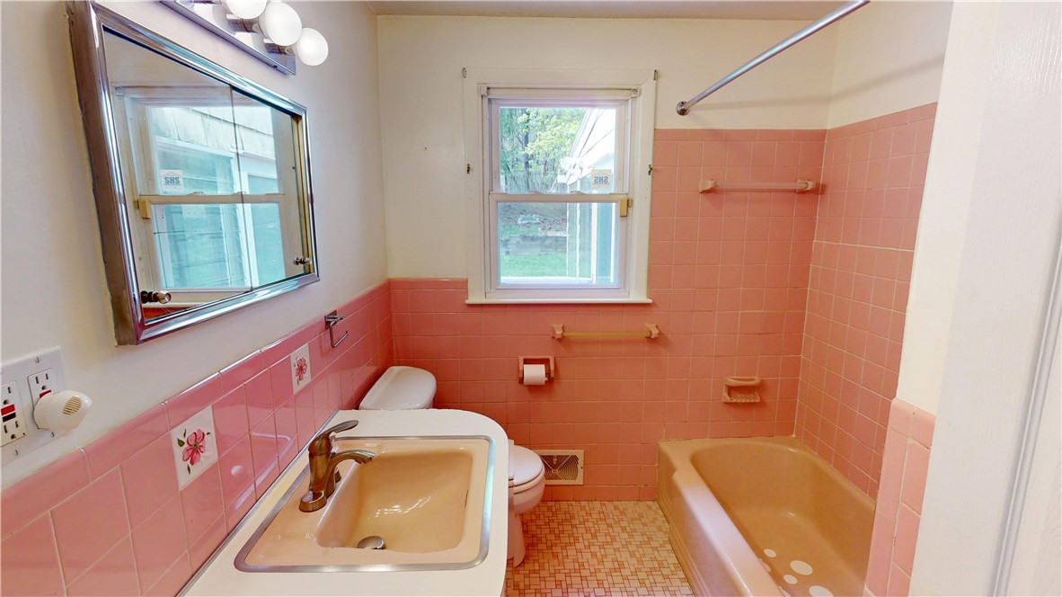 218 Douglas Road Warwick, RI 02886 - Photo 31 of 44