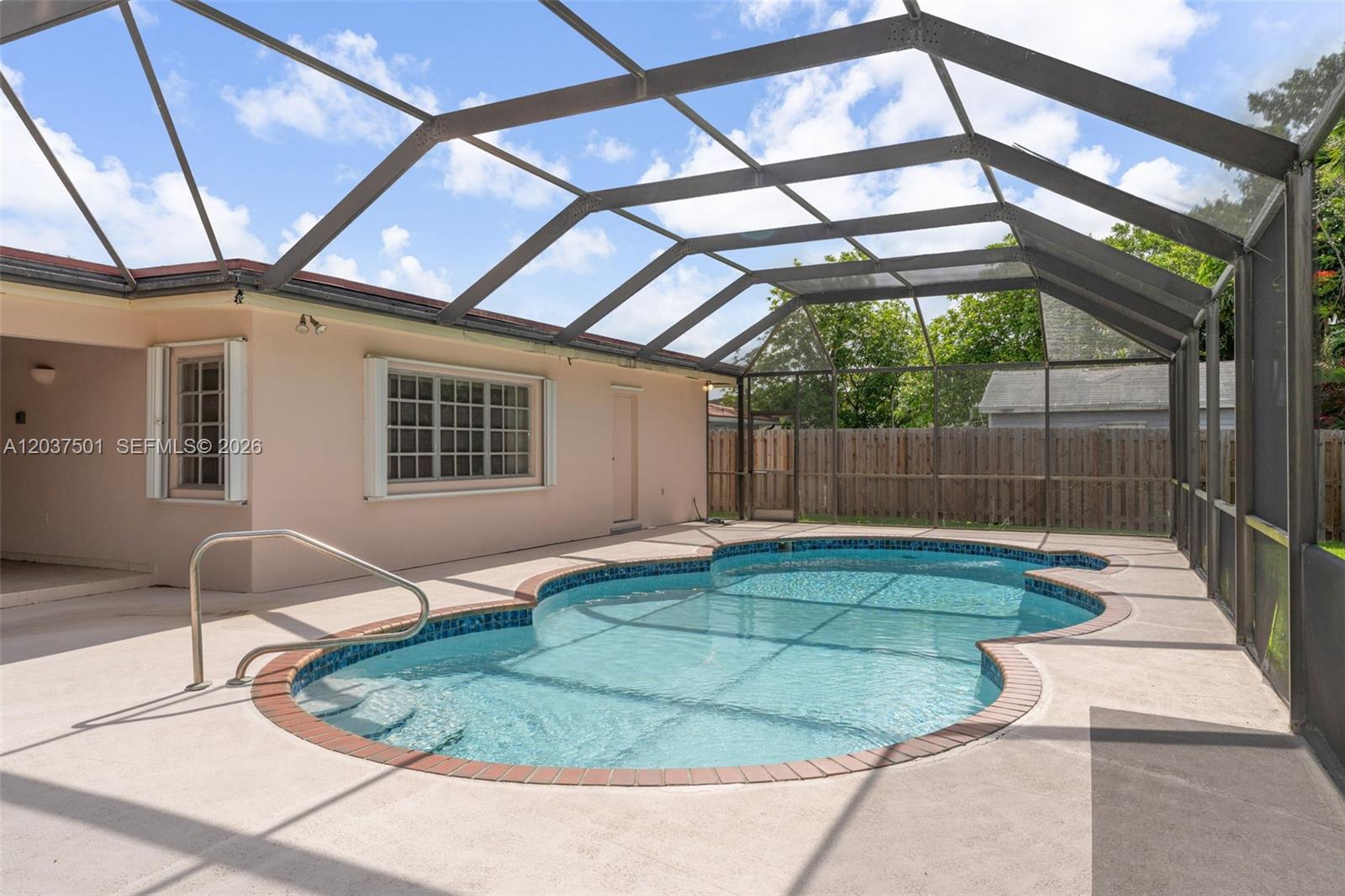 10842 Southwest 33rd Street Miami, FL 33165 - Photo 25 of 44