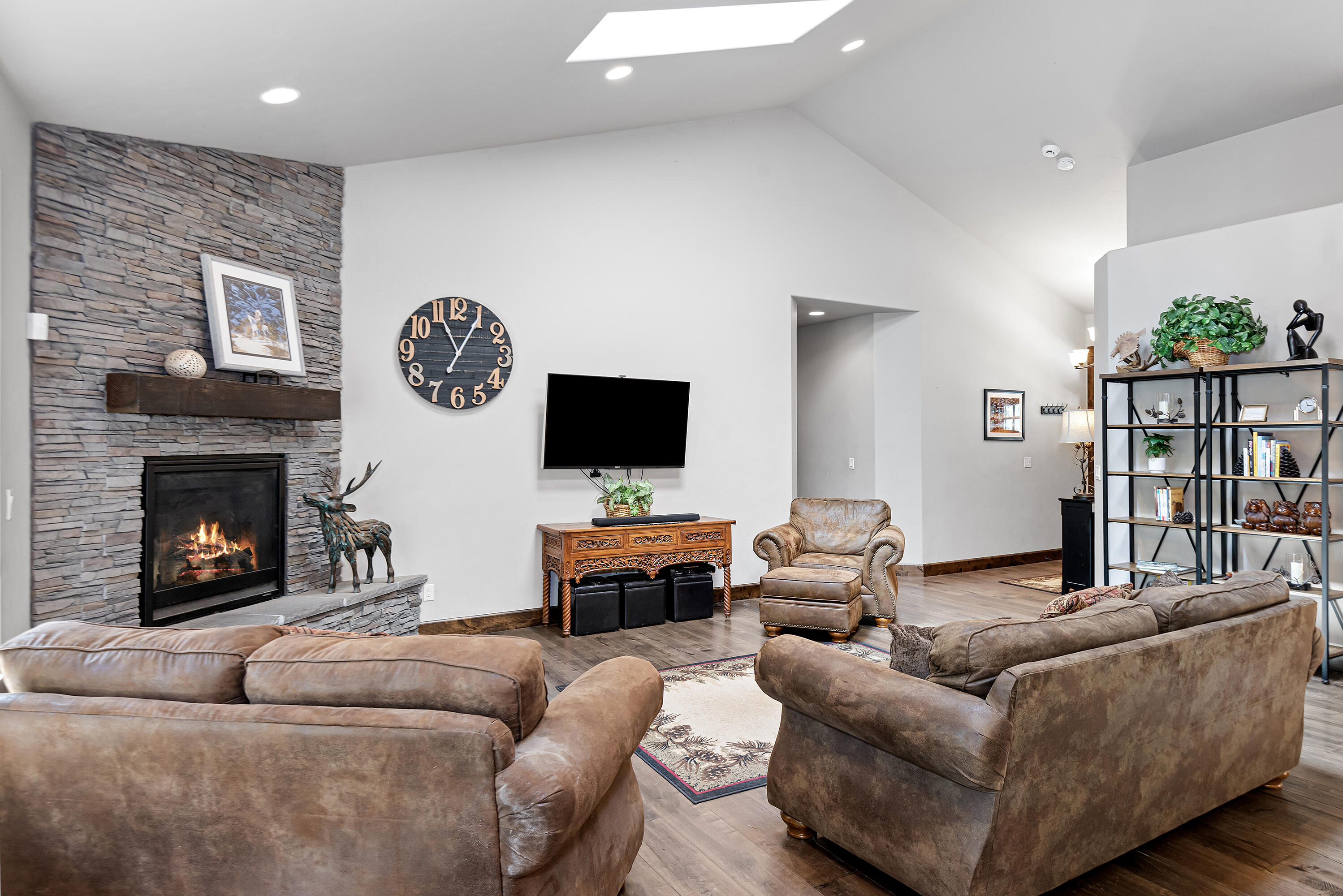 17500 Snow Goose Road Bend, OR 97707 - Photo 7 of 36 07