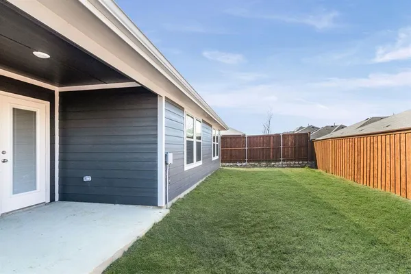 a view of outdoor space yard and front view of a house