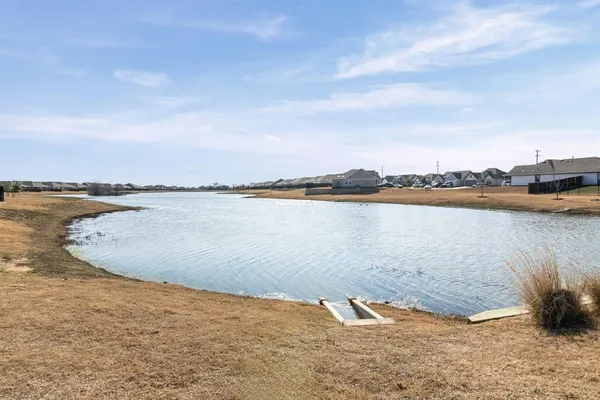 $2,195 | 13197 Enclave Parkway, Providence Village, TX 76227
