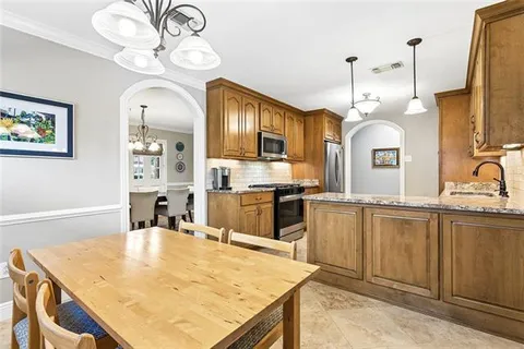 $579,000 | 8804 Rosecrest Lane, River Ridge, LA 70123
