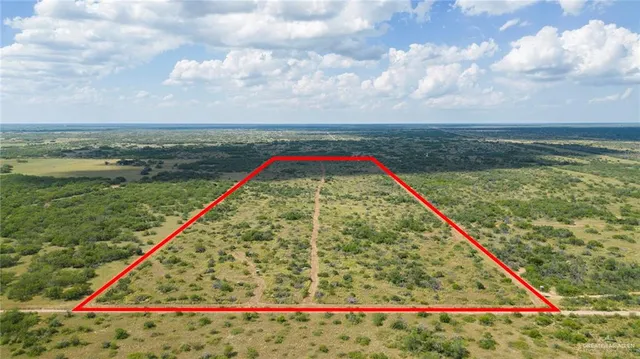 a view of a tennis court