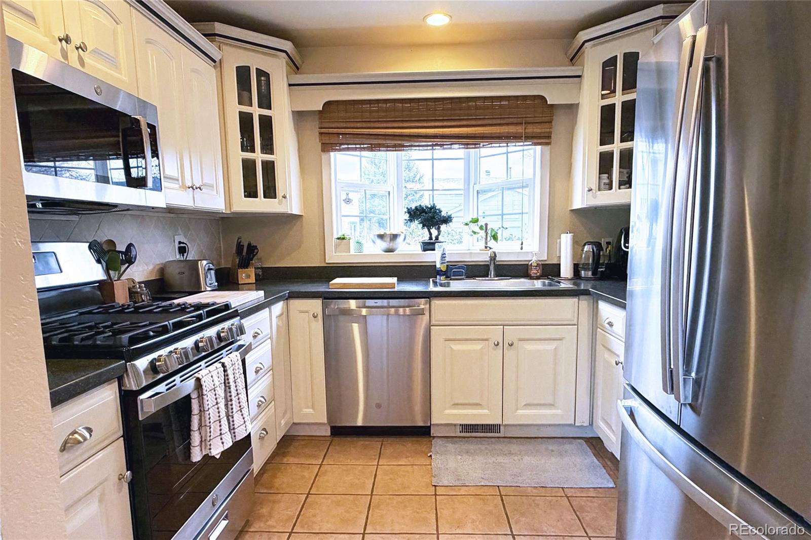 9263 West 98th Way Westminster, CO 80021 - Photo 8 of 38