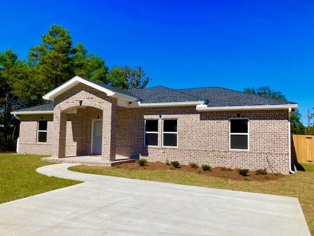 153 E. Honeysuckle St