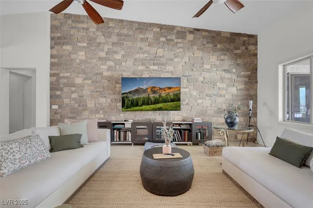 $9,000 | 4725 North Jensen Street, Las Vegas, NV 89129